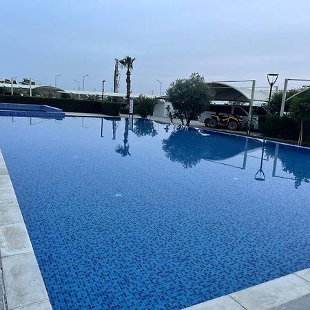 Stunning 2 Bedroom Holiday Home In 5-Star Resort Trikomo Exterior foto
